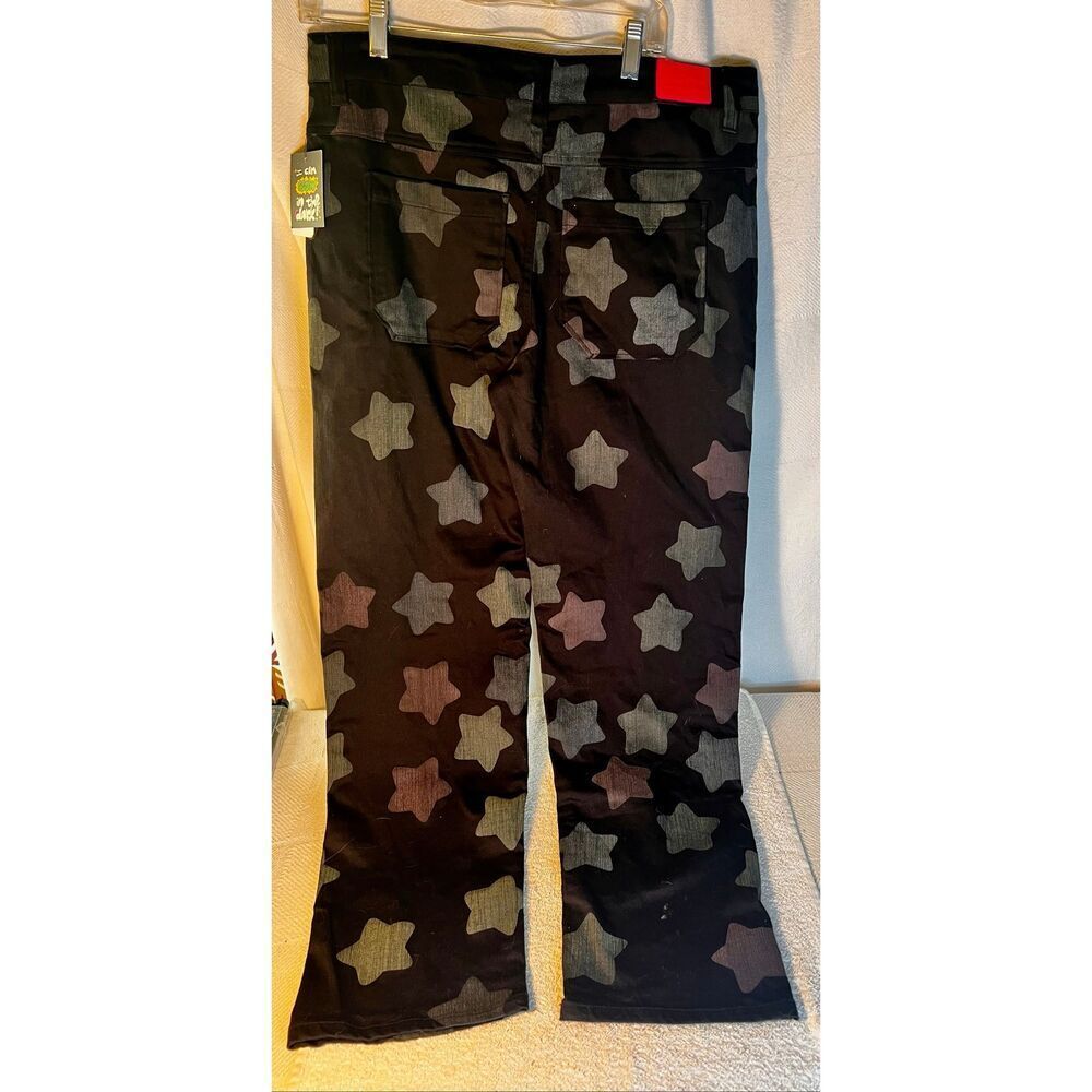 NWT Men's Salem7 Zumiez Glow In the Dark Star Black Jeans Stars Glow In The Dark - Picture 6 of 16